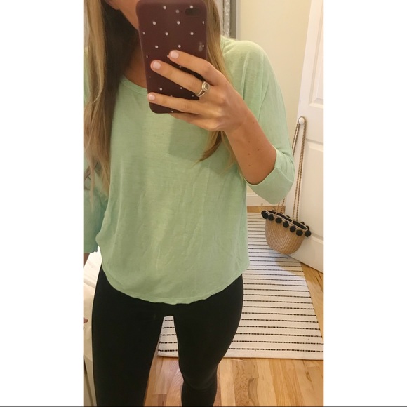 Scoop Neck Tee Size Small - Picture 4 of 4